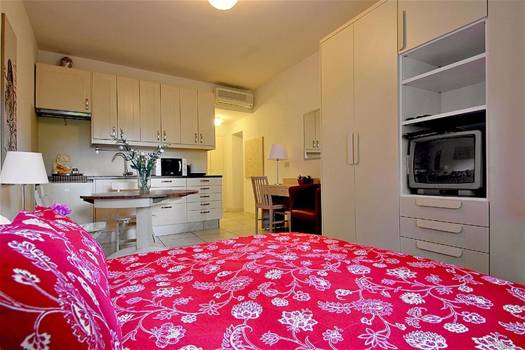 Pearl Suite Ρώμη Δωμάτιο φωτογραφία